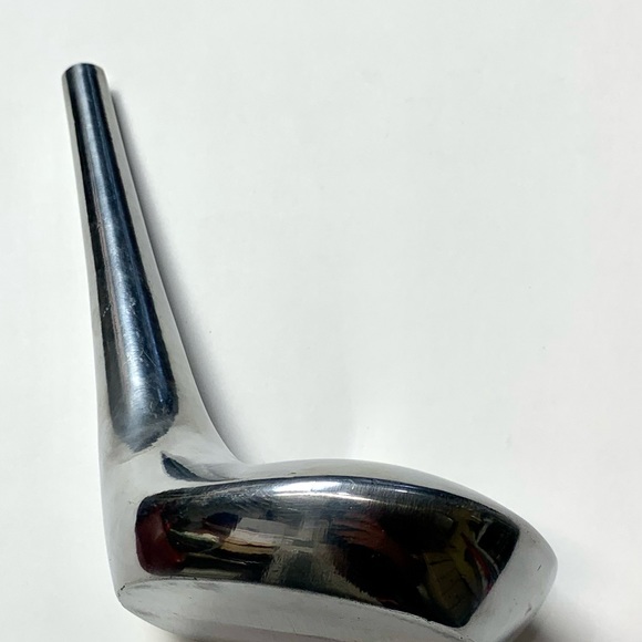 Golf Club Silver Tone Paper Weight
Office Golf Decor 
Weighs 1 oz 9 grams - Picture 8 of 8